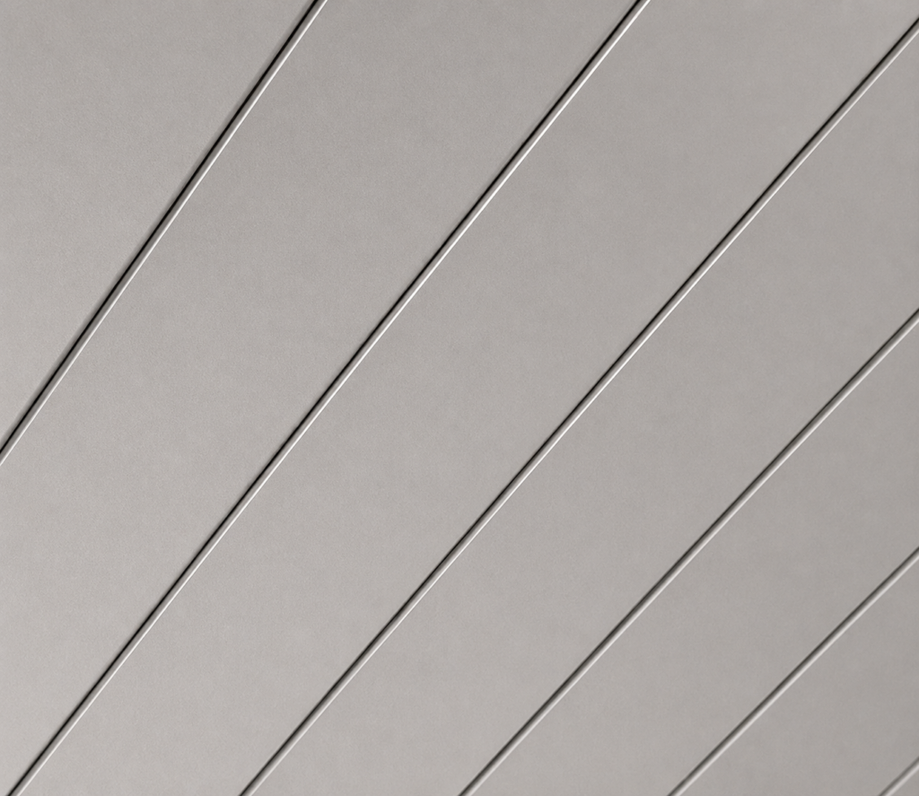 Aluminium strip ceiling in a closed-strip, gapless finish