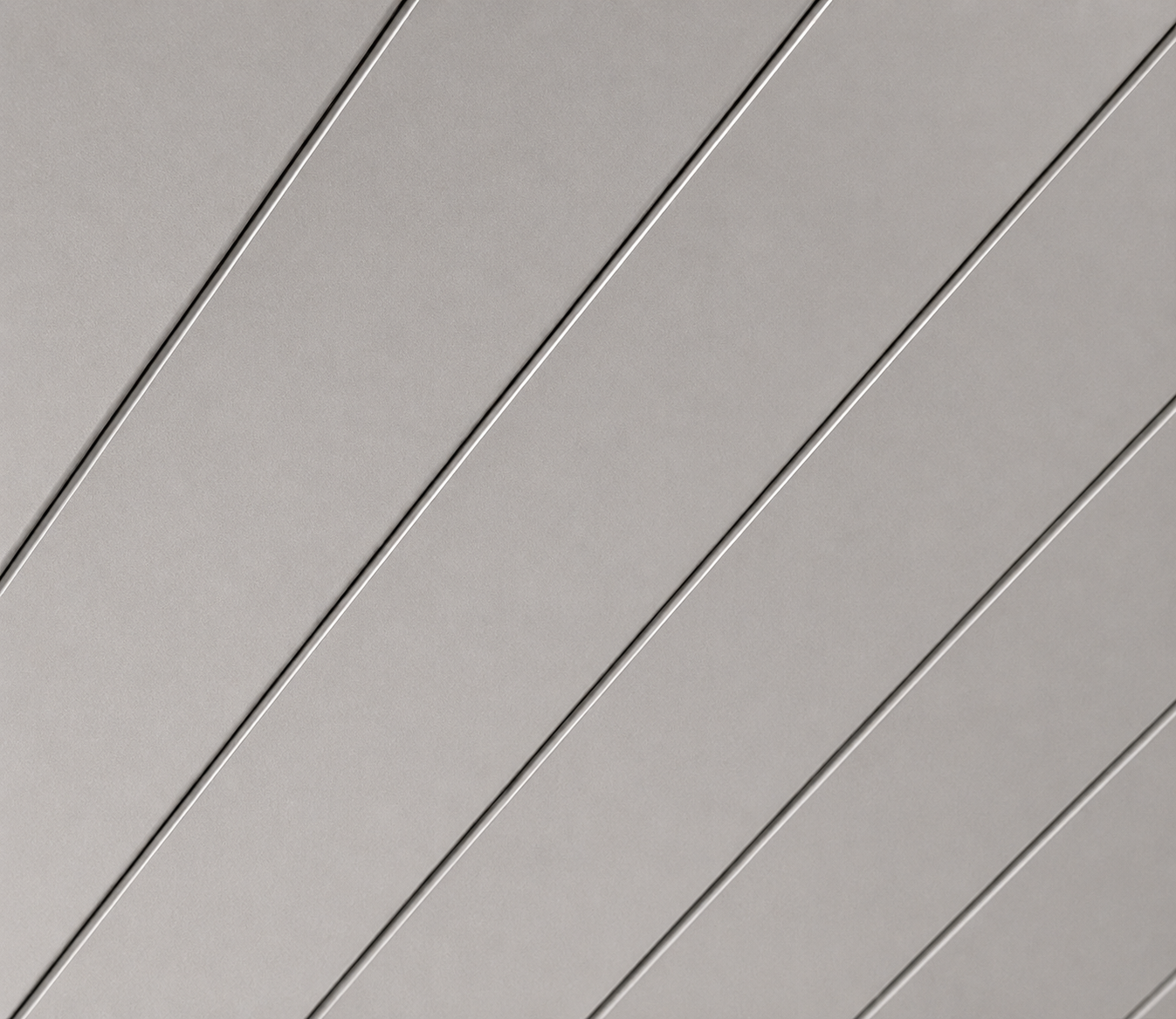 Closed-strip, gapless aluminium ceiling
