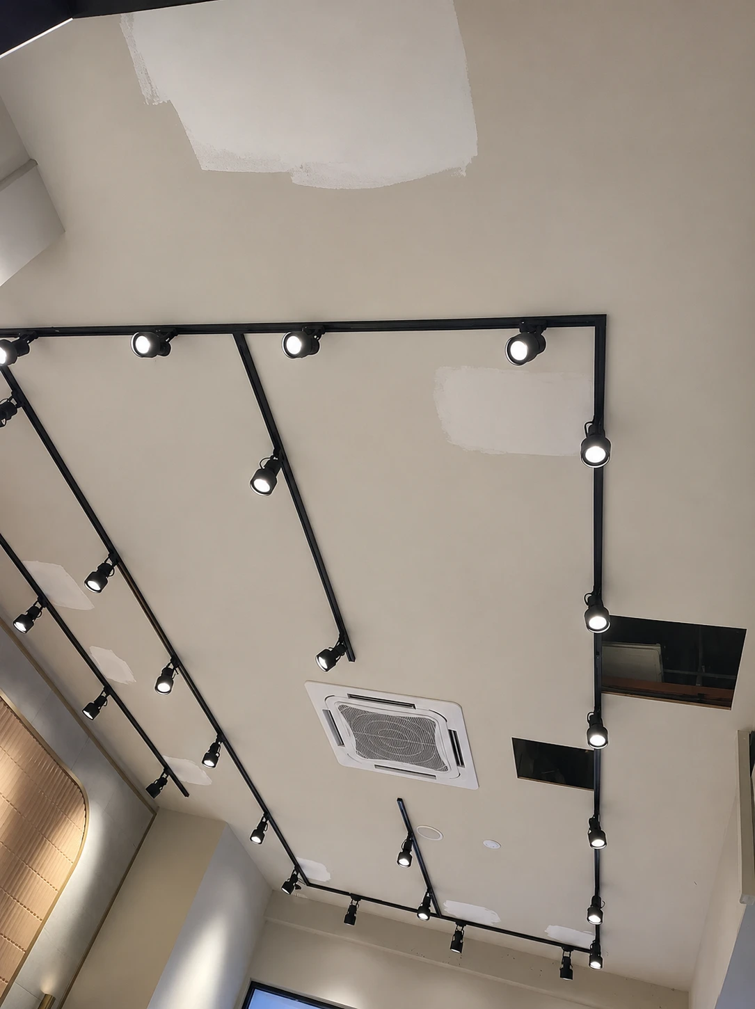 AMD office fit-out at Glenmarie with track lighting by Hypro Renovation
